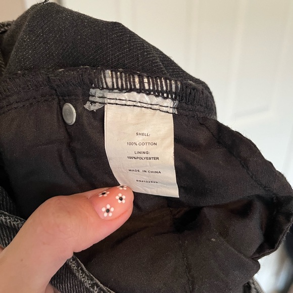 Revolve black denim shorts - Picture 4 of 4